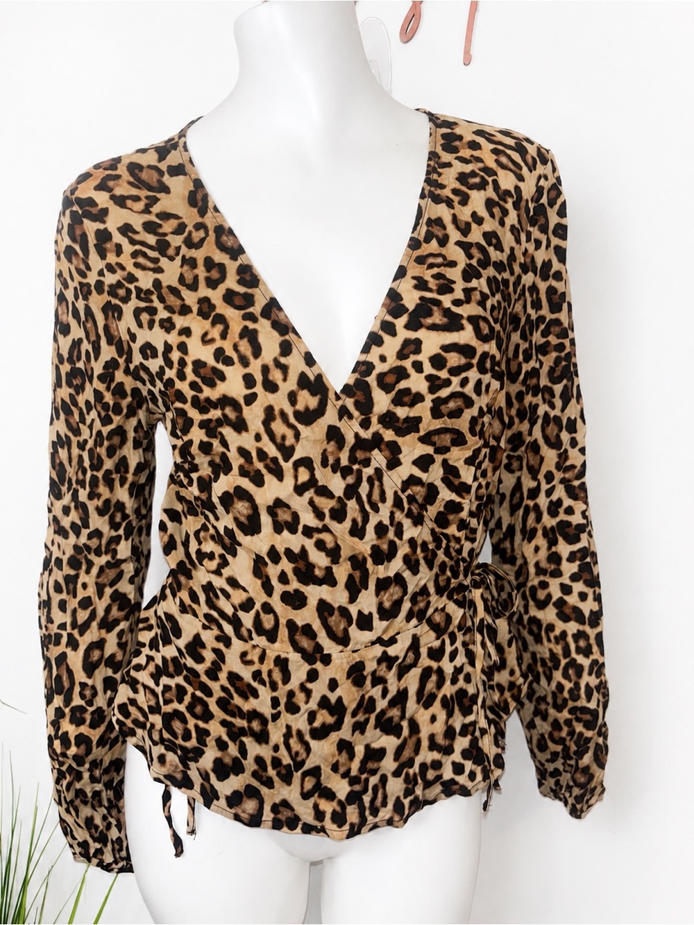 H&M Leopard Print Wrap Blouse Long Sleeve V-Neck NWT Size 6
